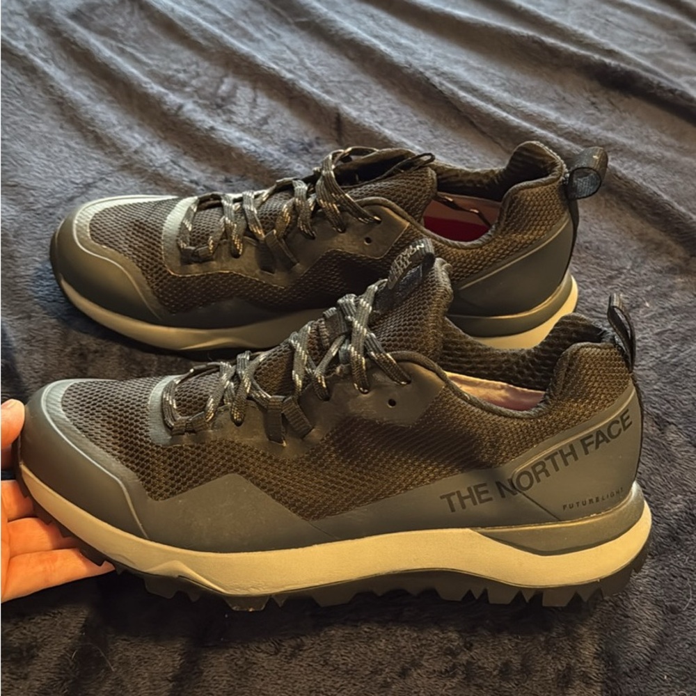 Mens North Face Trail Hiking Shoes, Activist Futurelight Mens, Black, Size 9